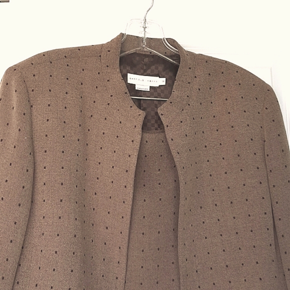 Garfield Marks suit, size 14